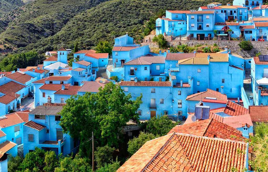 Хускар (Juzcar) — голубой город в Испании туризм